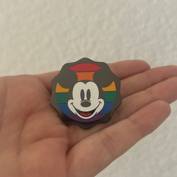 Mickey Mouse Disney Pride Collection 2024 Rainbow Pin (Limited Edition)- NEW - Picture 6 of 13